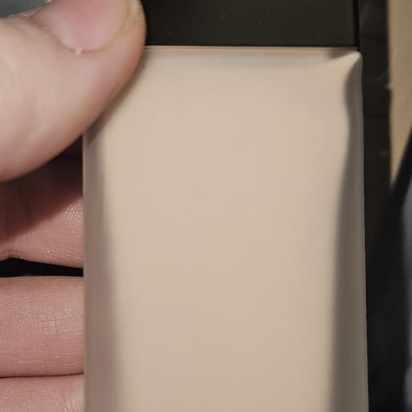 Anastasia Beverly Hills Impeccable Foundation - 00N - Picture 7 of 10